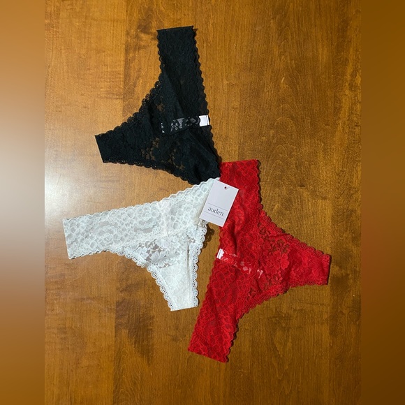 Wholesale Auden Lace Thong Panties - Picture 1 of 3